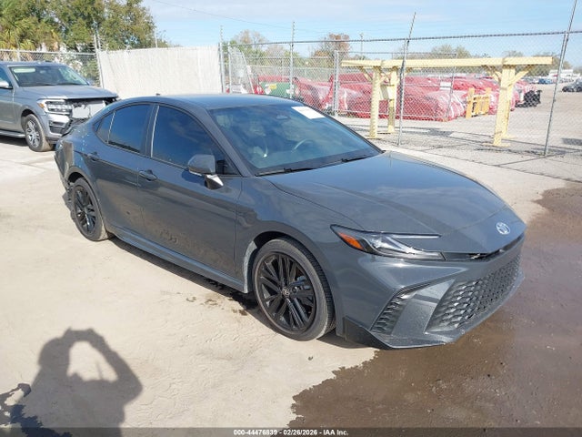TOYOTA CAMRY - 1