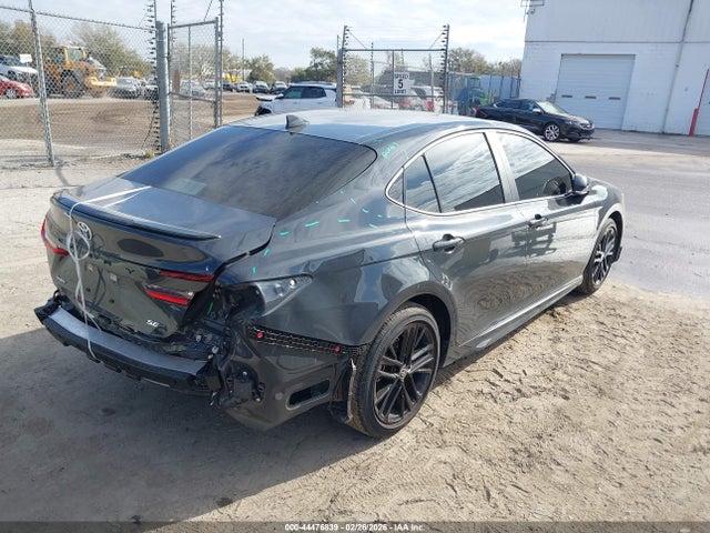 TOYOTA CAMRY - 4