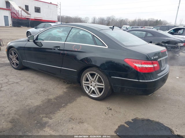 MERCEDES-BENZ E-CLASS - 3