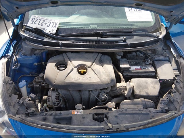 HYUNDAI ELANTRA GT - 10