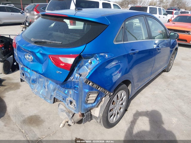 HYUNDAI ELANTRA GT - 4