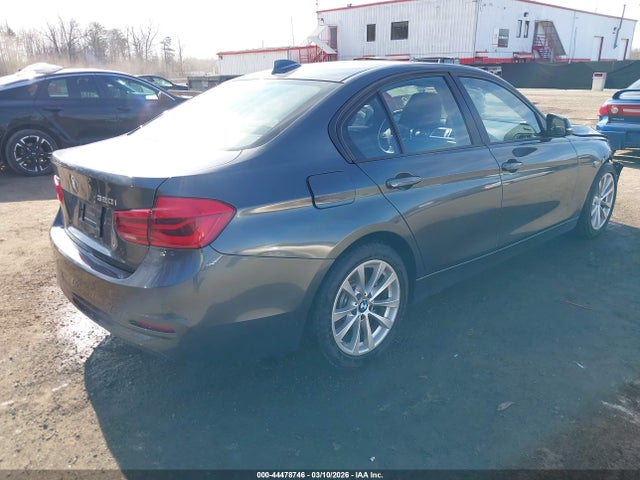 2017 BMW 320I XDRIVE — фото 4