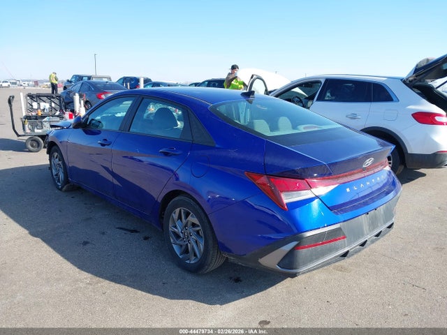 HYUNDAI ELANTRA SEL - 3