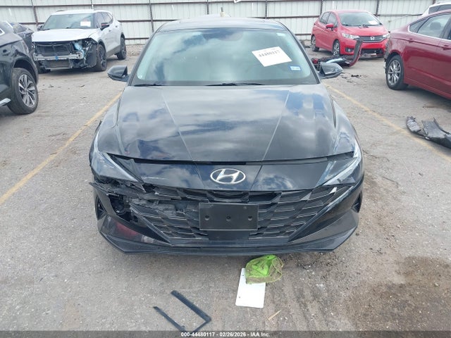 HYUNDAI ELANTRA HYBRID LIMITED - 6