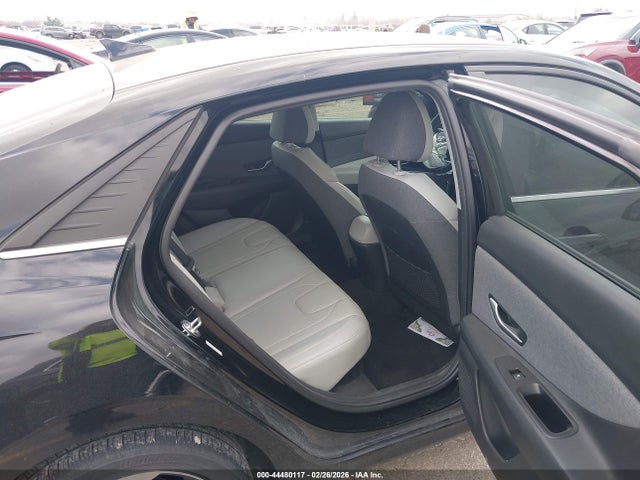 HYUNDAI ELANTRA HYBRID LIMITED - 8