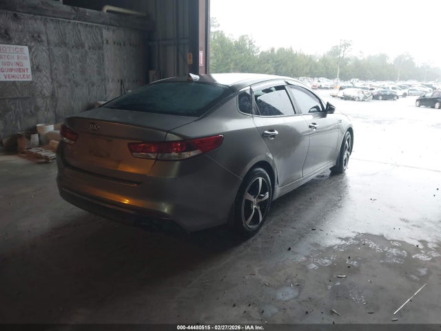 KIA OPTIMA LX - 4