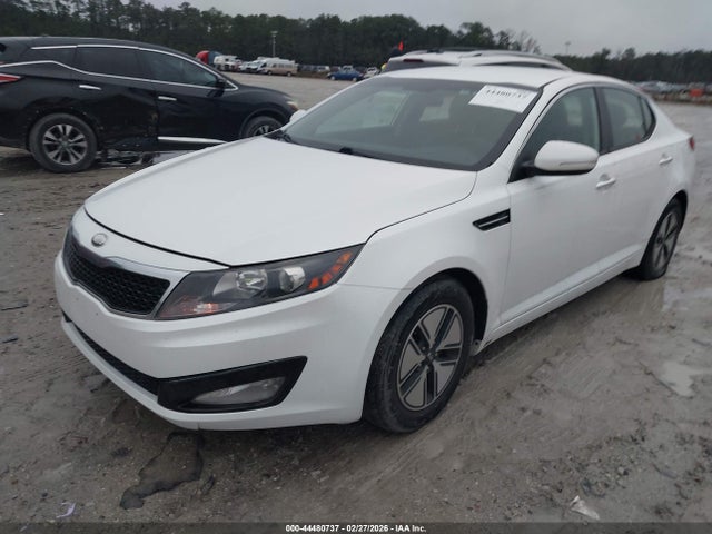 KIA OPTIMA LX - 2