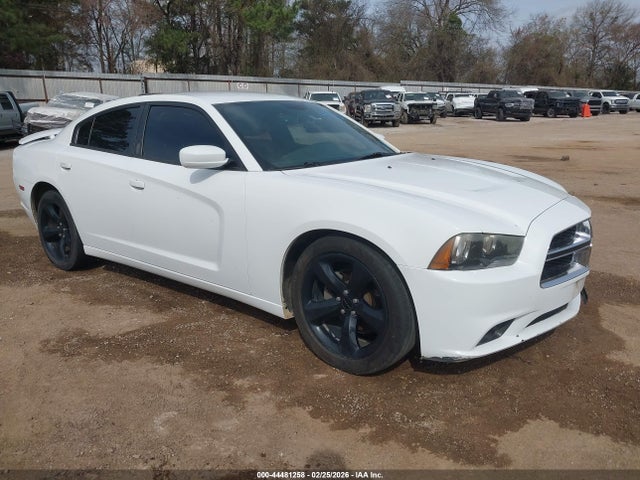 DODGE CHARGER SXT - 1