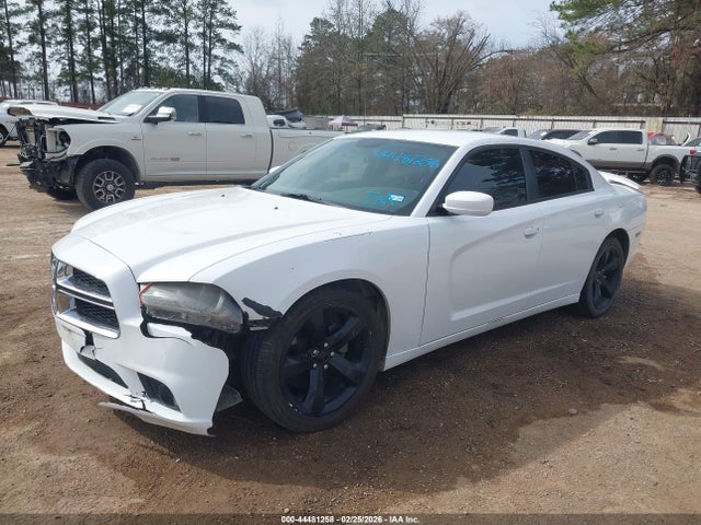 DODGE CHARGER SXT - 2
