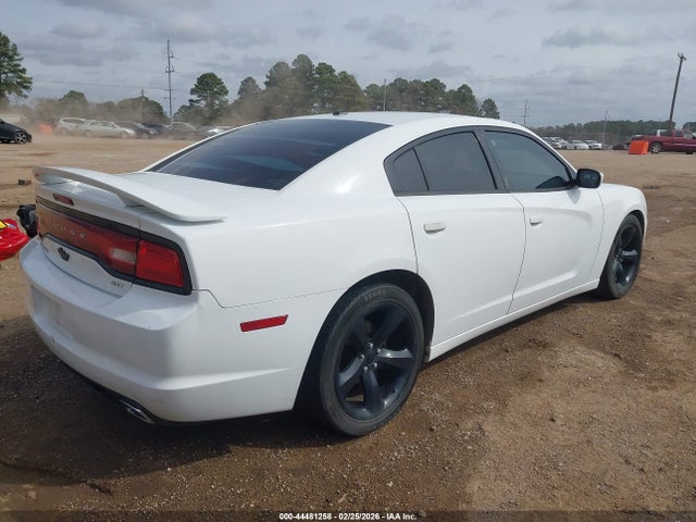 DODGE CHARGER SXT - 4
