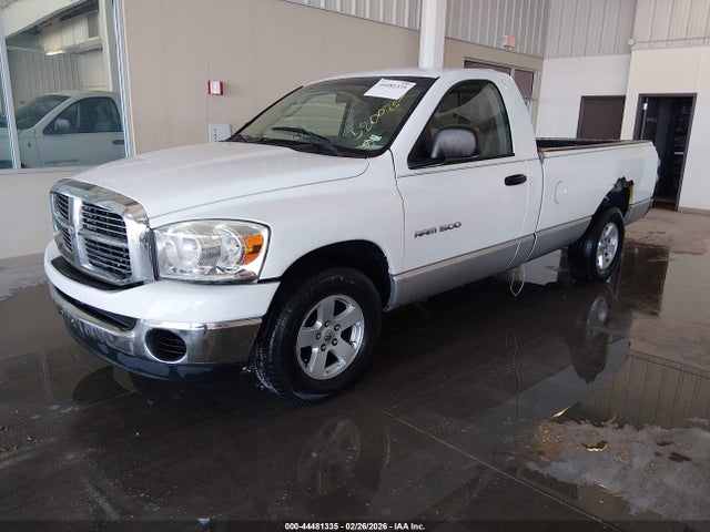 DODGE RAM 1500 SLT - 2
