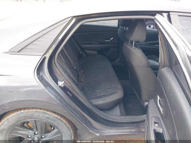 HYUNDAI ELANTRA SEL - 8