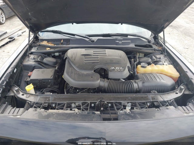 DODGE CHALLENGER SXT - 10