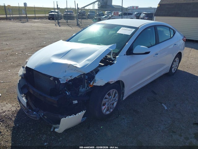 HYUNDAI ELANTRA SE - 2