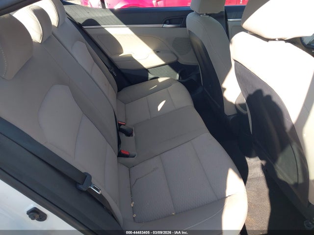 HYUNDAI ELANTRA SE - 8