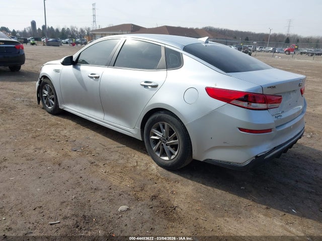 KIA OPTIMA LX - 3