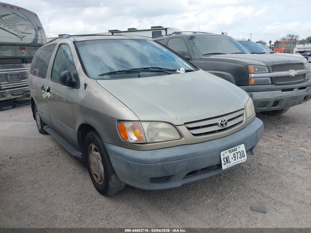 2001 TOYOTA SIENNA LE