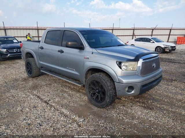 2011 TOYOTA TUNDRA GRADE 5.7L V8
