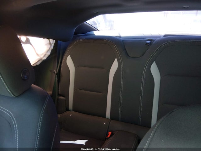 CHEVROLET CAMARO RWD 1LT - 8