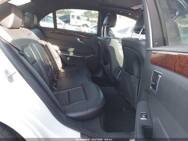 MERCEDES-BENZ E-CLASS - 8