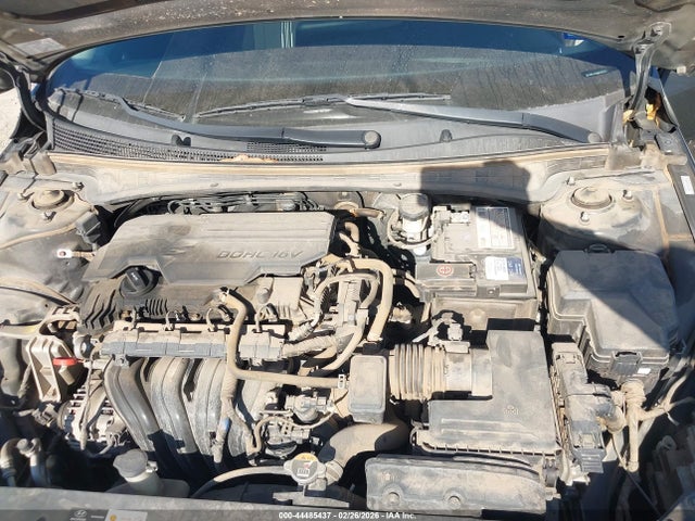 HYUNDAI ELANTRA - 10