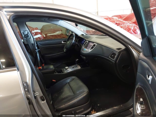 HYUNDAI GENESIS 3.8 - 5