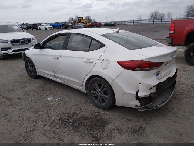 HYUNDAI ELANTRA VALUE EDITION - 3