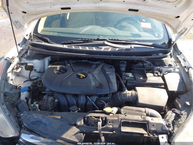 HYUNDAI ELANTRA GLS - 10