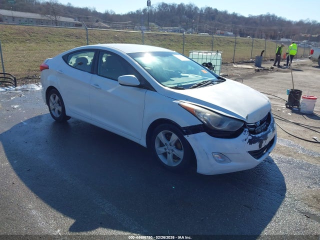 HYUNDAI ELANTRA GLS - 1