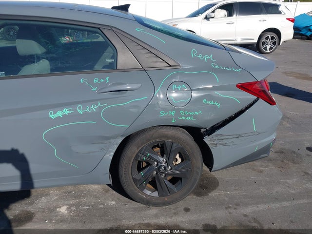 HYUNDAI ELANTRA SEL - 6