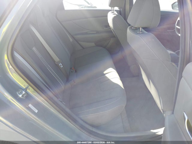 HYUNDAI ELANTRA SEL - 8