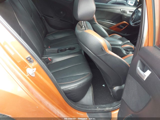 HYUNDAI VELOSTER TURBO - 8