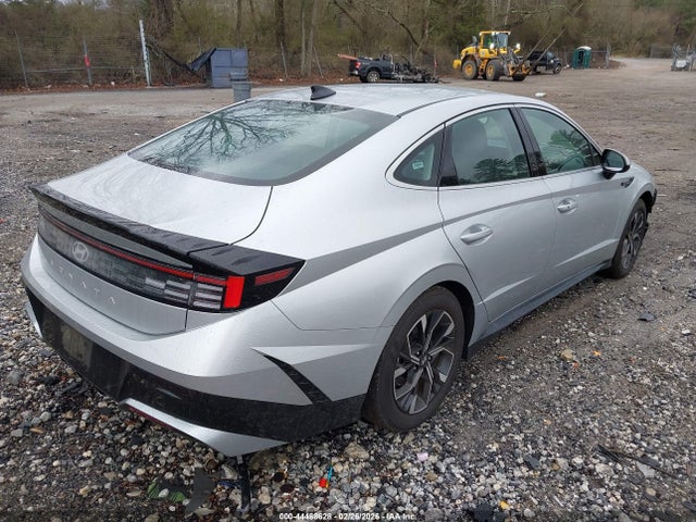 HYUNDAI SONATA SEL - 4