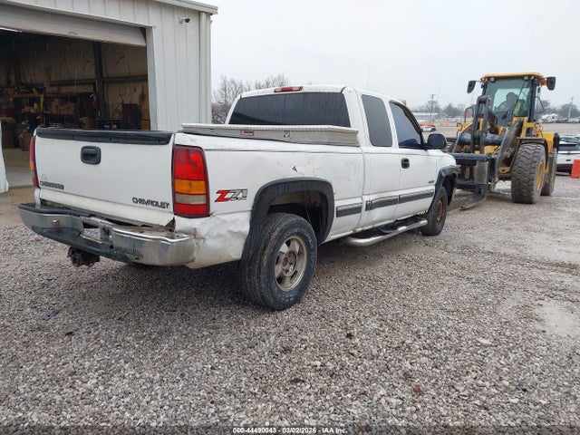 CHEVROLET SILVERADO 1500 LS - 4