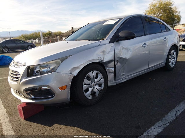 2015 Chevrolet CRUZE LS AUTO 照片 2