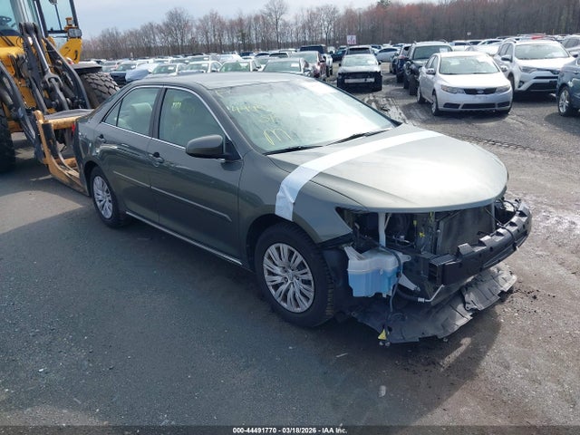 2014 TOYOTA CAMRY LE