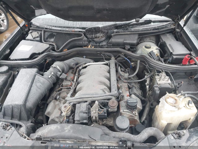 MERCEDES-BENZ E-CLASS - 10