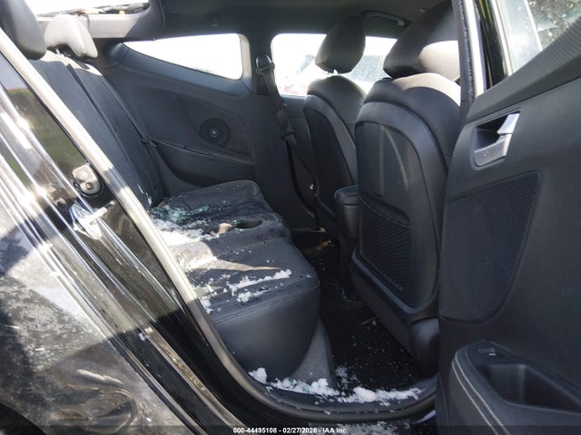 HYUNDAI VELOSTER TURBO - 8