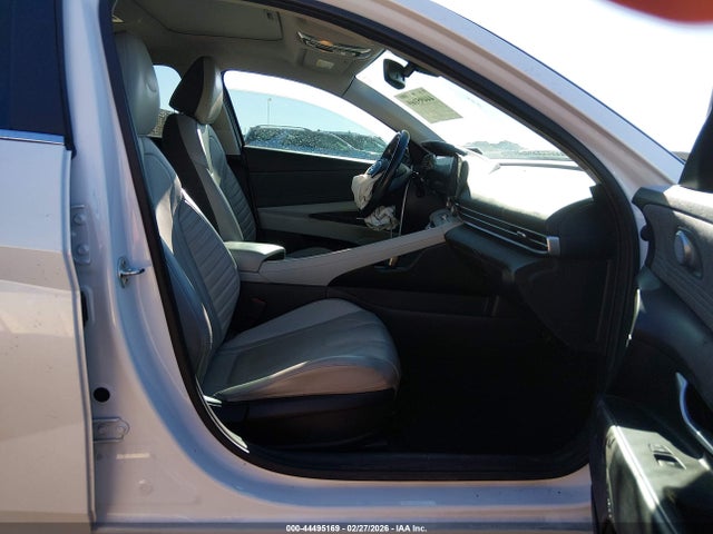 HYUNDAI ELANTRA LIMITED - 5