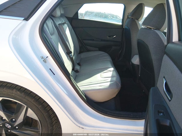 HYUNDAI ELANTRA LIMITED - 8