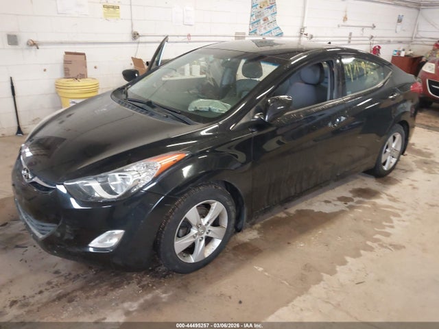 HYUNDAI ELANTRA GLS - 2