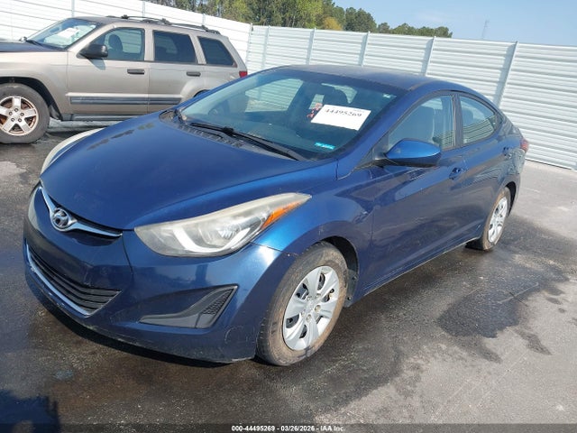 HYUNDAI ELANTRA SE - 2