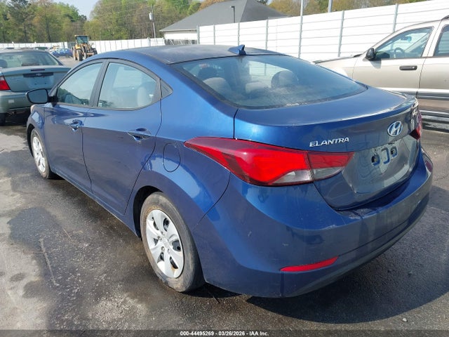 HYUNDAI ELANTRA SE - 3