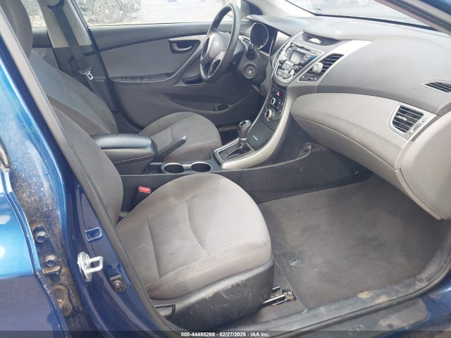 HYUNDAI ELANTRA SE - 5