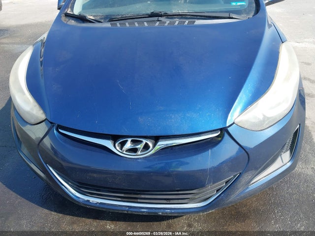 HYUNDAI ELANTRA SE - 6