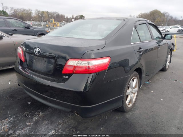 TOYOTA CAMRY - 4