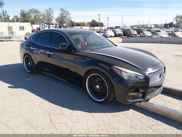2011 INFINITI M37 