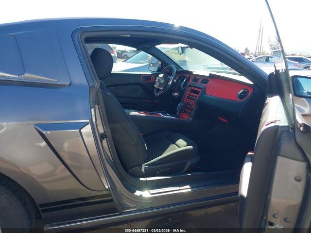 FORD MUSTANG V6 - 5