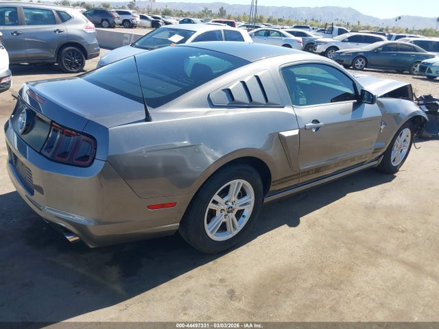FORD MUSTANG V6 - 4