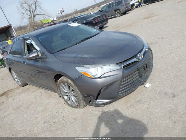 TOYOTA CAMRY - 1